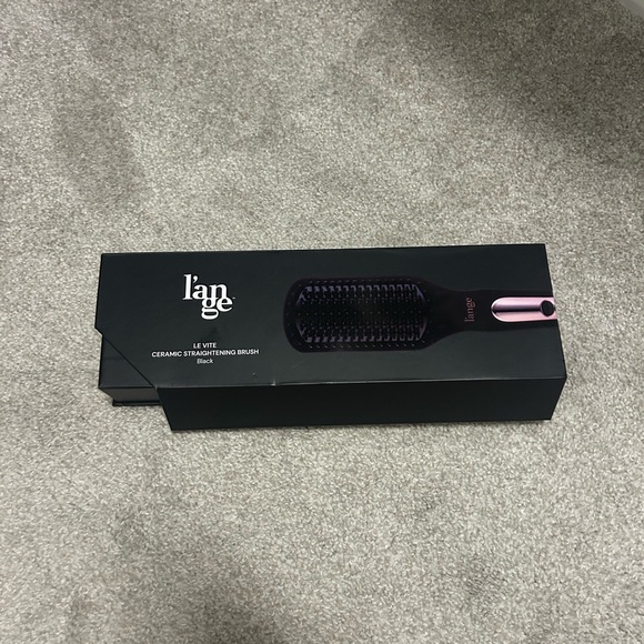 Ceramic Hair Straightening Brush - Picture 4 of 5